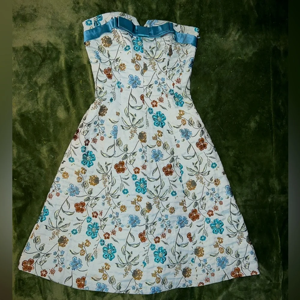 ๐ซSOLD๐ซ Vintage Betsey Johnson Floral Tapestry Dress - Picture 1 of 7